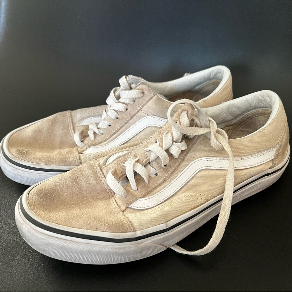 CREAM VANS